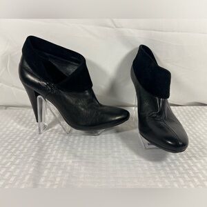 Coach Annika Black Leather Ankle Booties Suede Collar Size 9